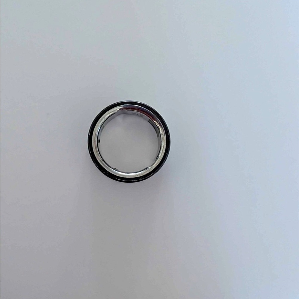 Oura 4 black and Silver Ring Size 7